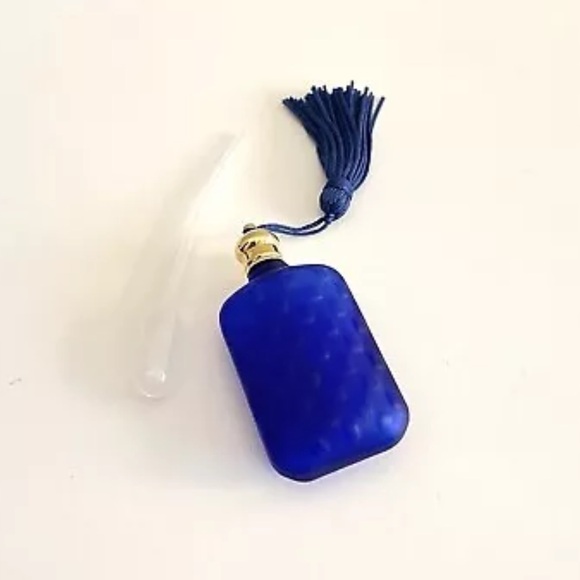 Cobalt Blue Basket Weave Glass Mini Perfume Bottle w/Gold Top Navy Tassel - Picture 3 of 7